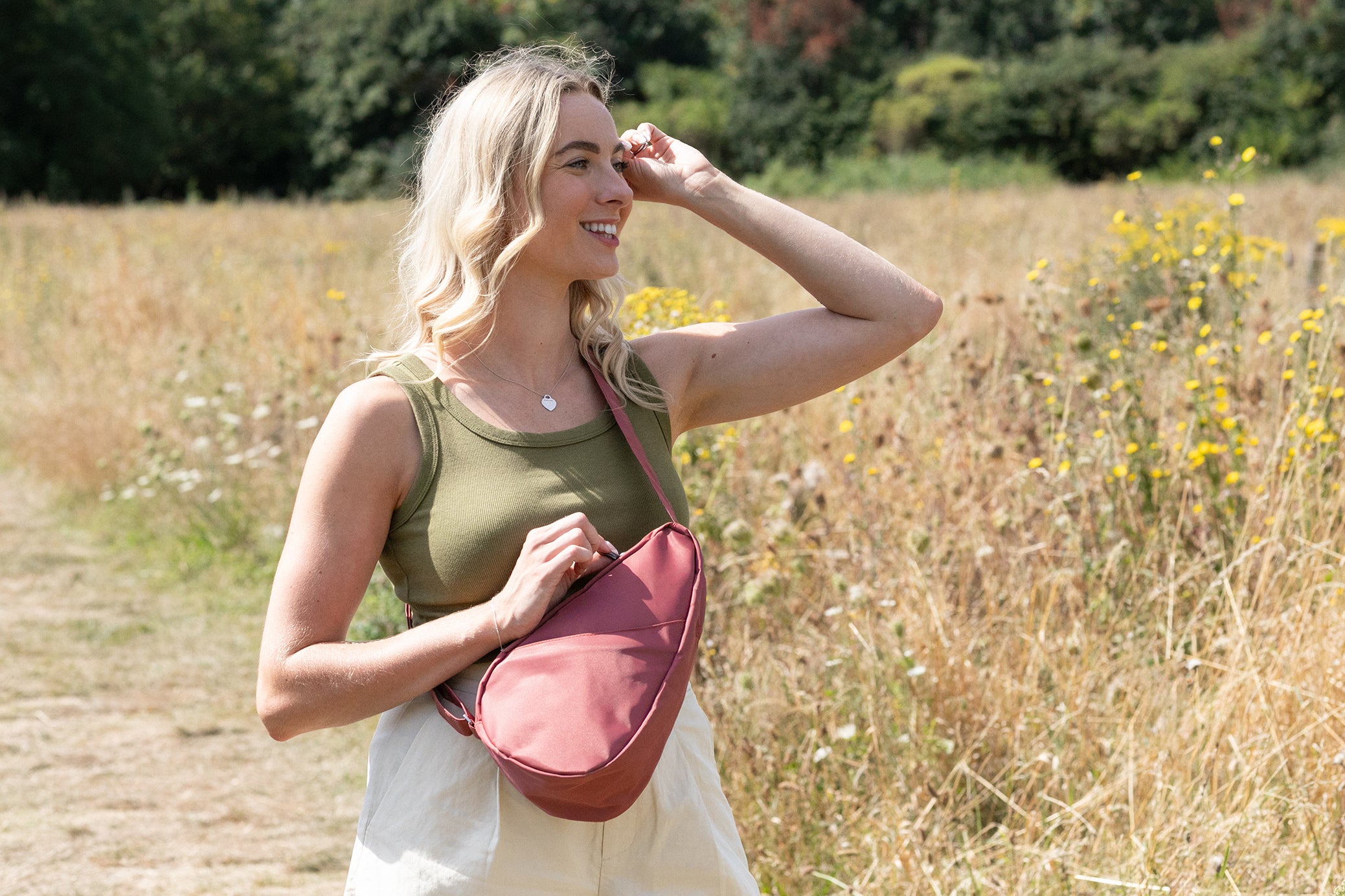 ヘルシーバックバッグ 《仕様変更のため15%OFF》リサイクルナイロン スリング シナモン 25SS 25SS NEW Recycled Nylon Cinnamon コアクラシック スリング ポイント対象外 会員以外非表示 会員限定カート表示