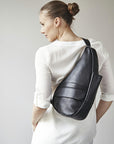ヘルシーバックバッグ レザー Sサイズ ブラック 24SS BLACK eギフト対象 For Her For Him LEATHER S size Sサイズ エキュート赤羽2208 ノベルティS以上 ラグジュアリー レザー レザーSサイズ 大容量ジッパーポケット付きSサイズ 男性人気