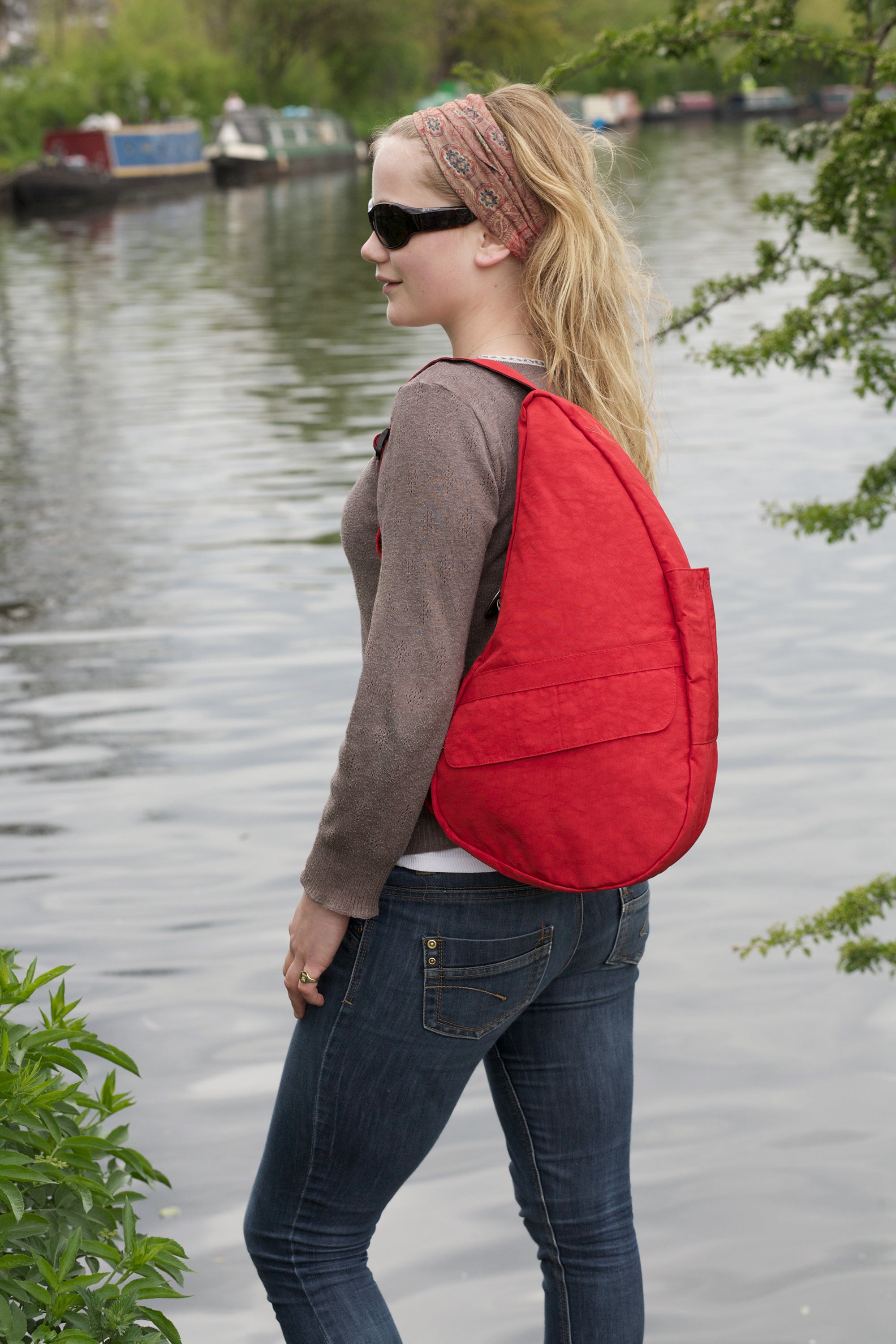 ヘルシーバックバッグ テクスチャードナイロン Mサイズ クリムゾン 24AW 24SS eギフト対象 For Her For Him M size Mサイズ RED TEXTURED NYLON txnylon-crimson エキュート赤羽2208 コアクラシック テクスチャードナイロン テクスチャードナイロンMサイズ ノベルティS以上 大容量ジッパーポケット付きMサイズ ７）ポイントアップ＆クーポン広告