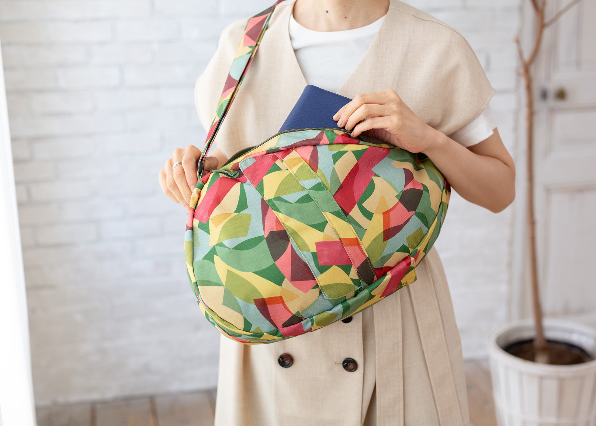 ヘルシーバックバッグ プリント Mサイズ サンバースト - 軽量