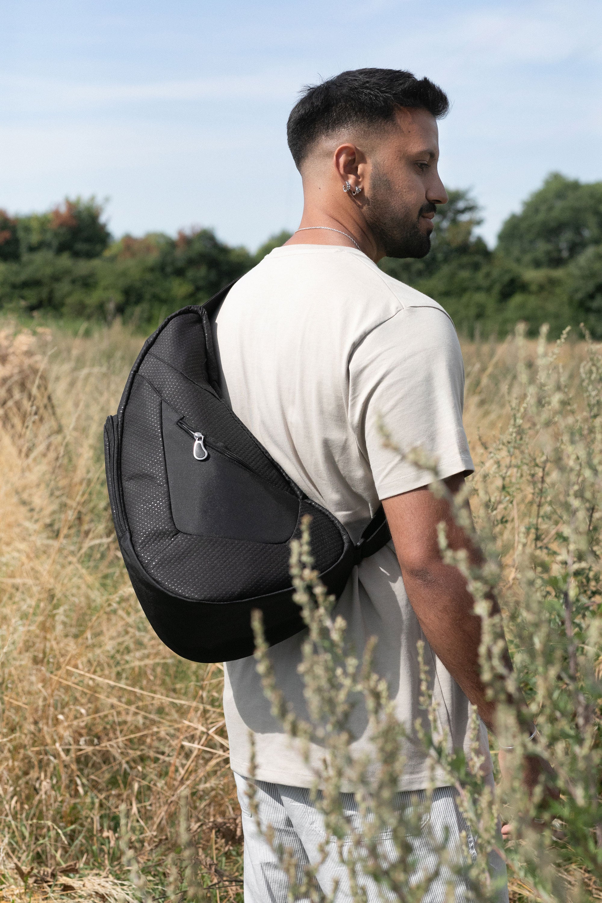 ヘルシーバックバッグ アクティブトラベラー Mサイズ ブラック 25SS 25SS 25SS NEW Active Traveller Black M size Mサイズ URBAN TRAVELLER アクティブ＆アウトドア ノベルティS以上