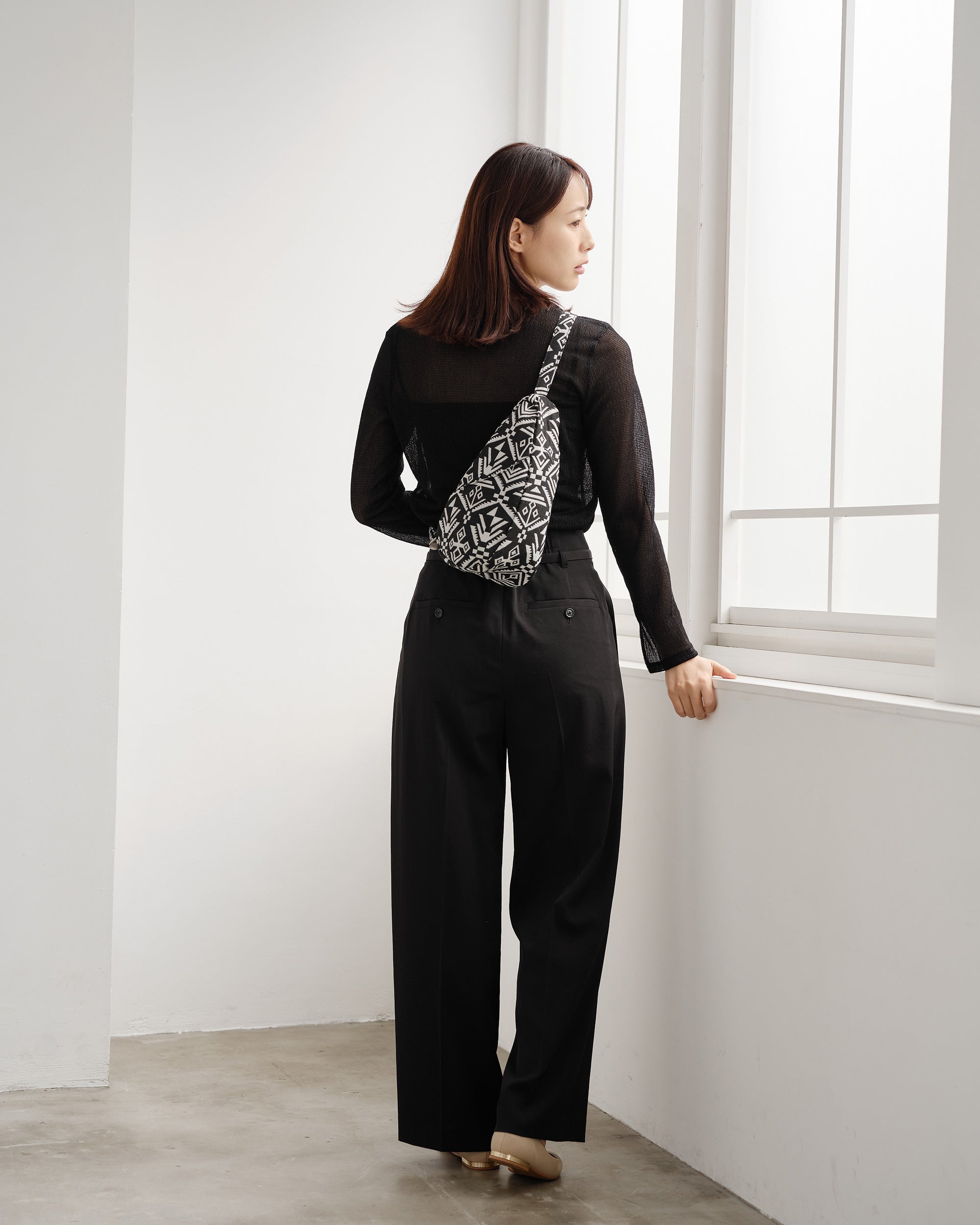 ヘルシーバックバッグ 《予約販売／8月25日出荷予定》フォークロア スリング（ノミィ） ブラック 26AW 26AW 26AW NEW 26AW先行販売 26AW先行販売_予約分 会員限定カート表示