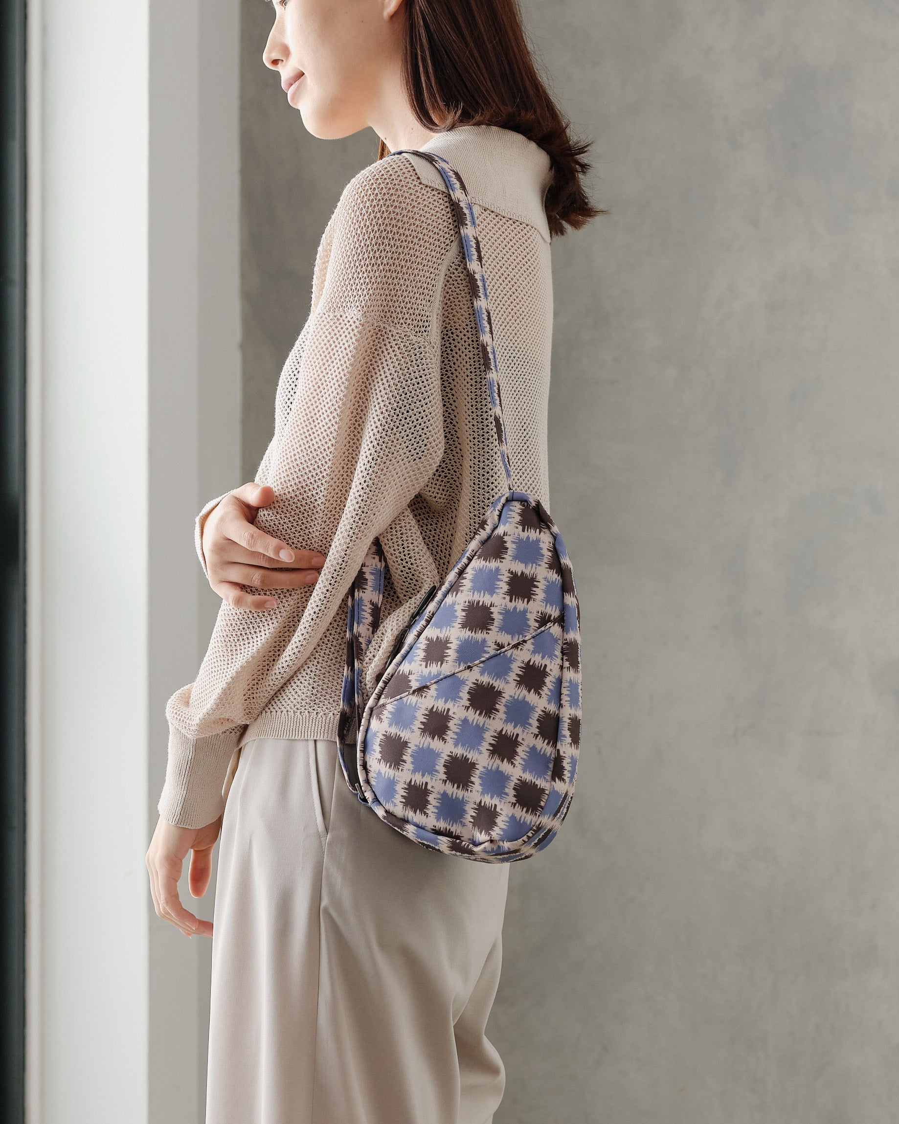 ヘルシーバックバッグ 《先行販売》プリント スリング（ノミィ） フリークエンシー テラ 26AW 26AW 26AW NEW 26AW先行販売 26AW先行販売_在庫分 会員限定カート表示