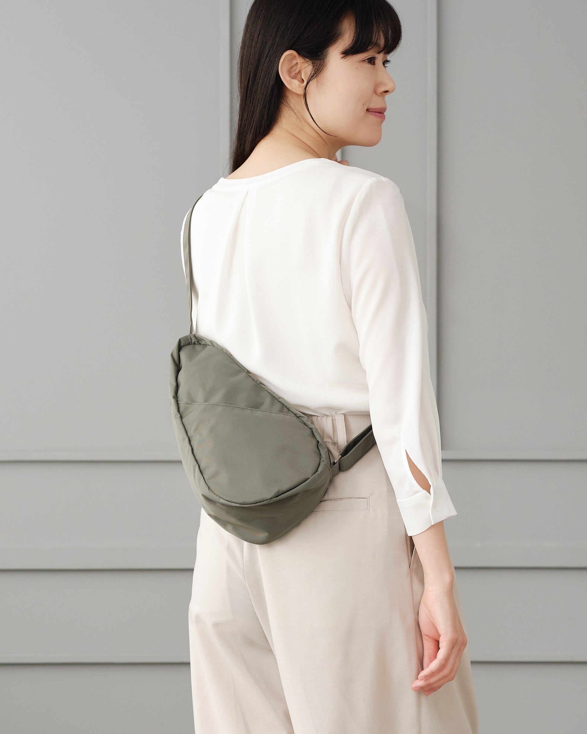 ヘルシーバックバッグ リサイクルナイロン スリング（ノミィ） カクタス 26AW 26AW 26AW NEW 26AW先行販売