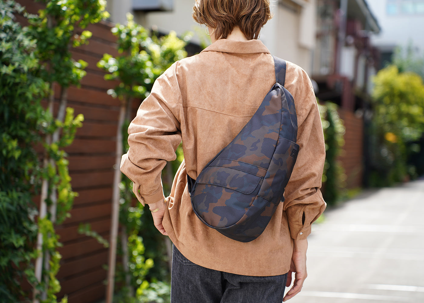 ヘルシーバックバッグ マルチカモ Sサイズ - 軽量ショルダーバッグ｜肩