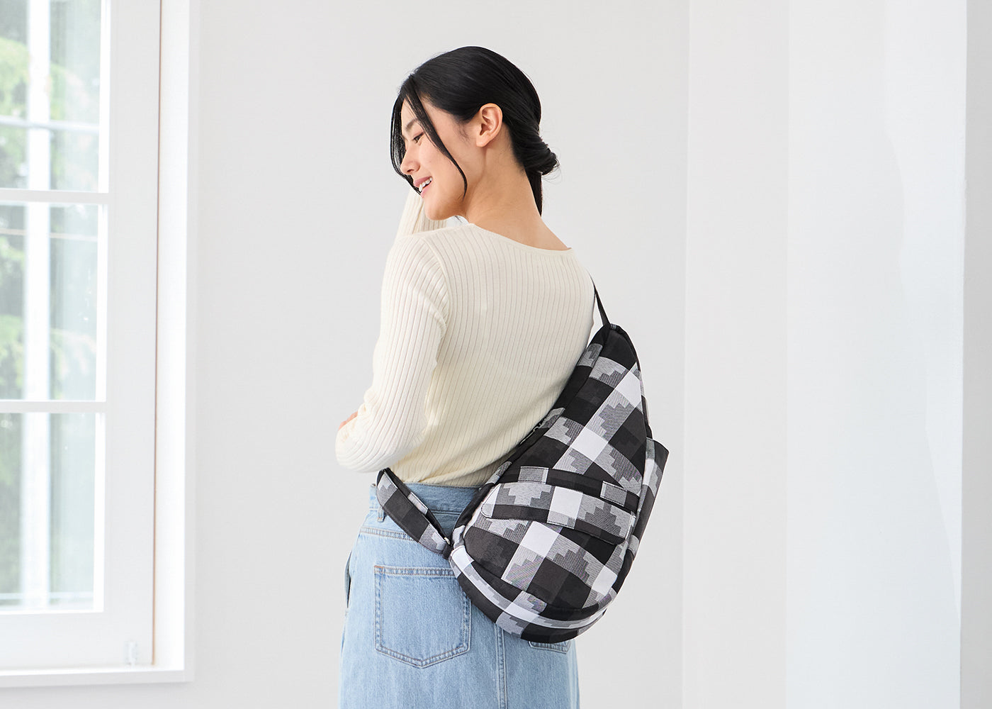 チェック柄レザーボディバッグ エルゴ バッグ・チェッカーボード アップクラフト レザー（ショルダー