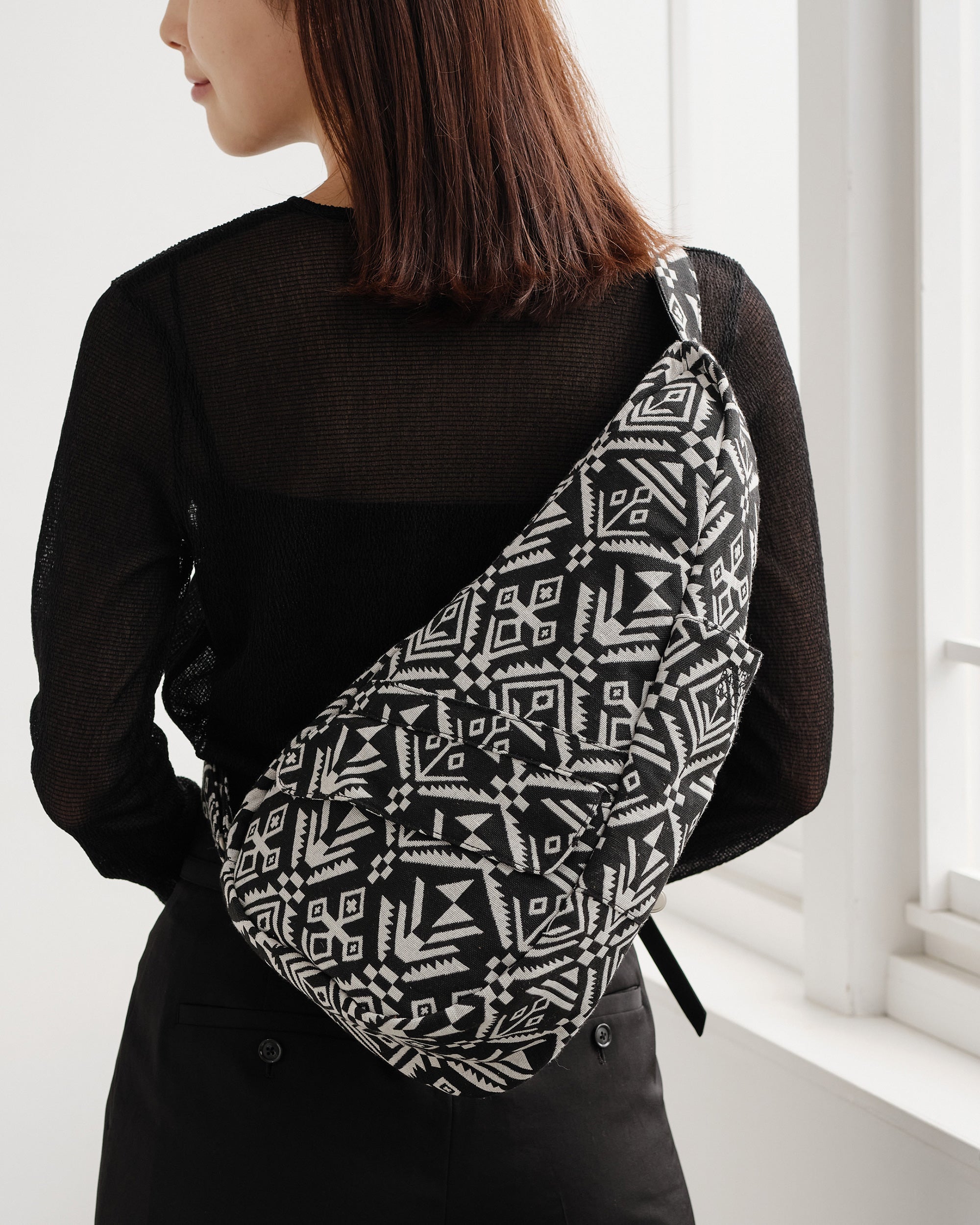 ヘルシーバックバッグ 《予約販売／8月25日出荷予定》フォークロア Sサイズ ブラック 26AW 26AW 26AW NEW 26AW先行販売 26AW先行販売_予約分 ノベルティS以上_26AW先行販売 会員限定カート表示