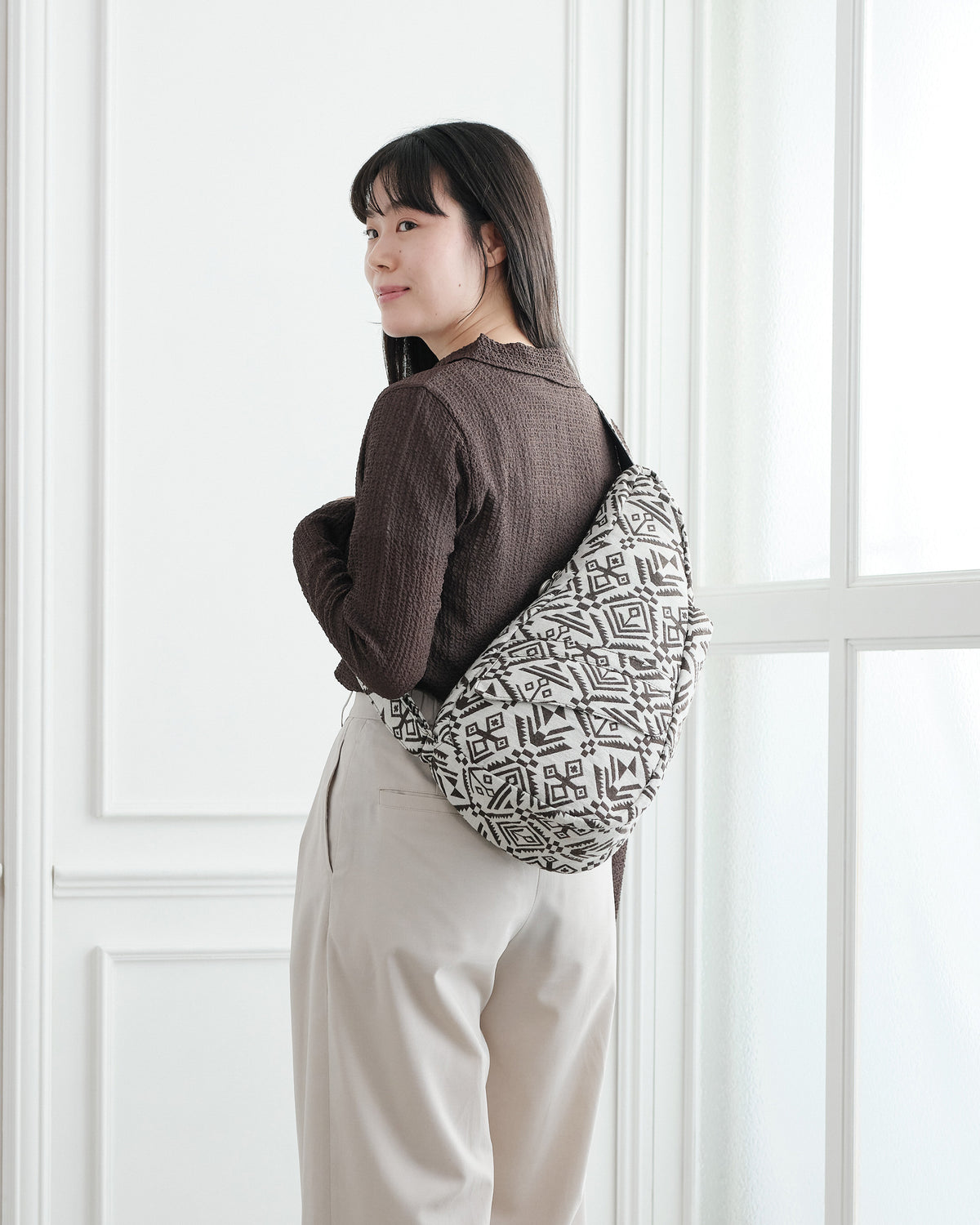 ヘルシーバックバッグ フォークロア Sサイズ ブラウン 26AW 26AW 26AW NEW 26AW先行販売 スペシャルエディション ノベルティS以上_26AW先行販売