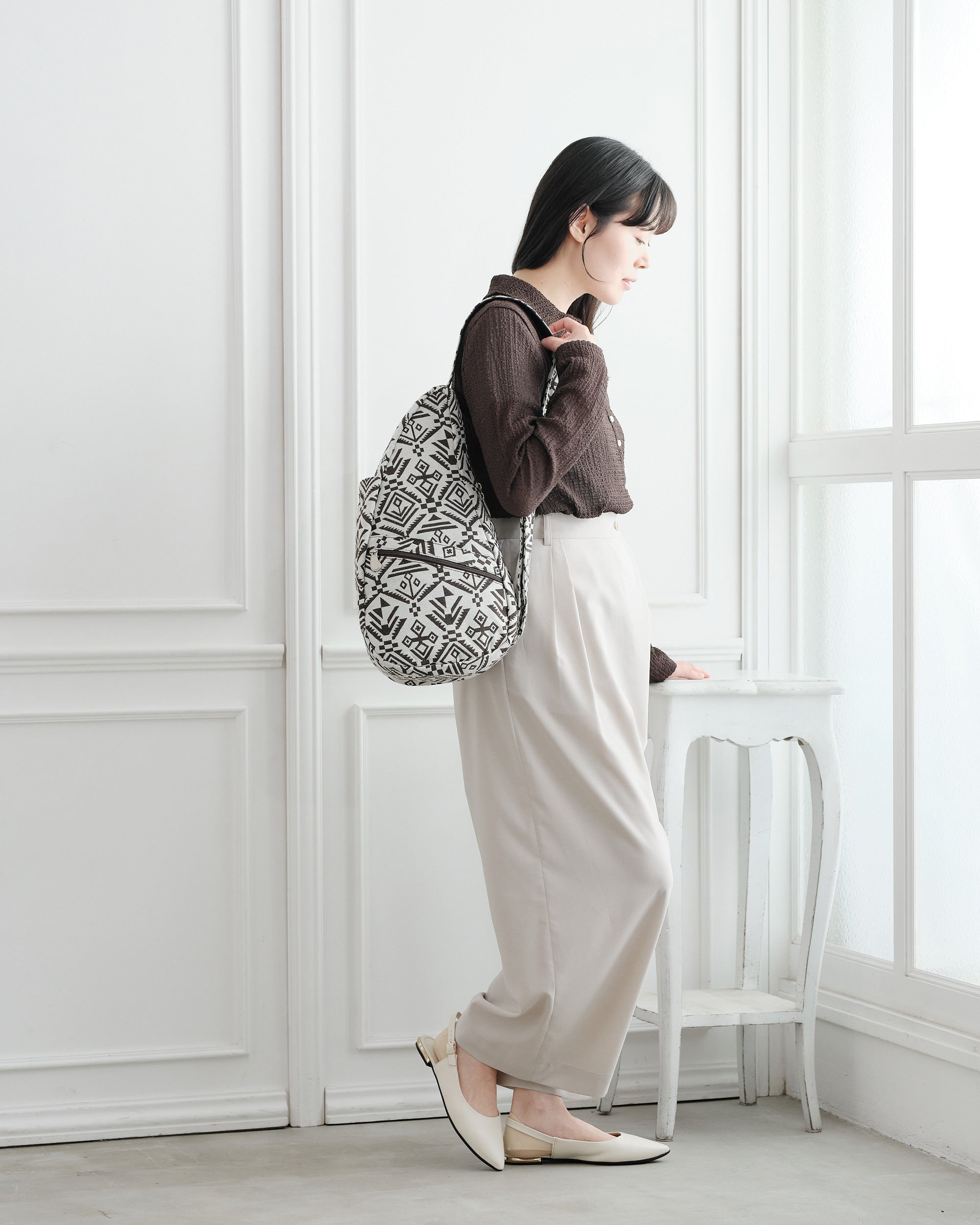 ヘルシーバックバッグ 《予約販売／8月25日出荷予定》フォークロア Sサイズ ブラウン 26AW 26AW 26AW NEW 26AW先行販売 26AW先行販売_予約分 ノベルティS以上_26AW先行販売 会員限定カート表示