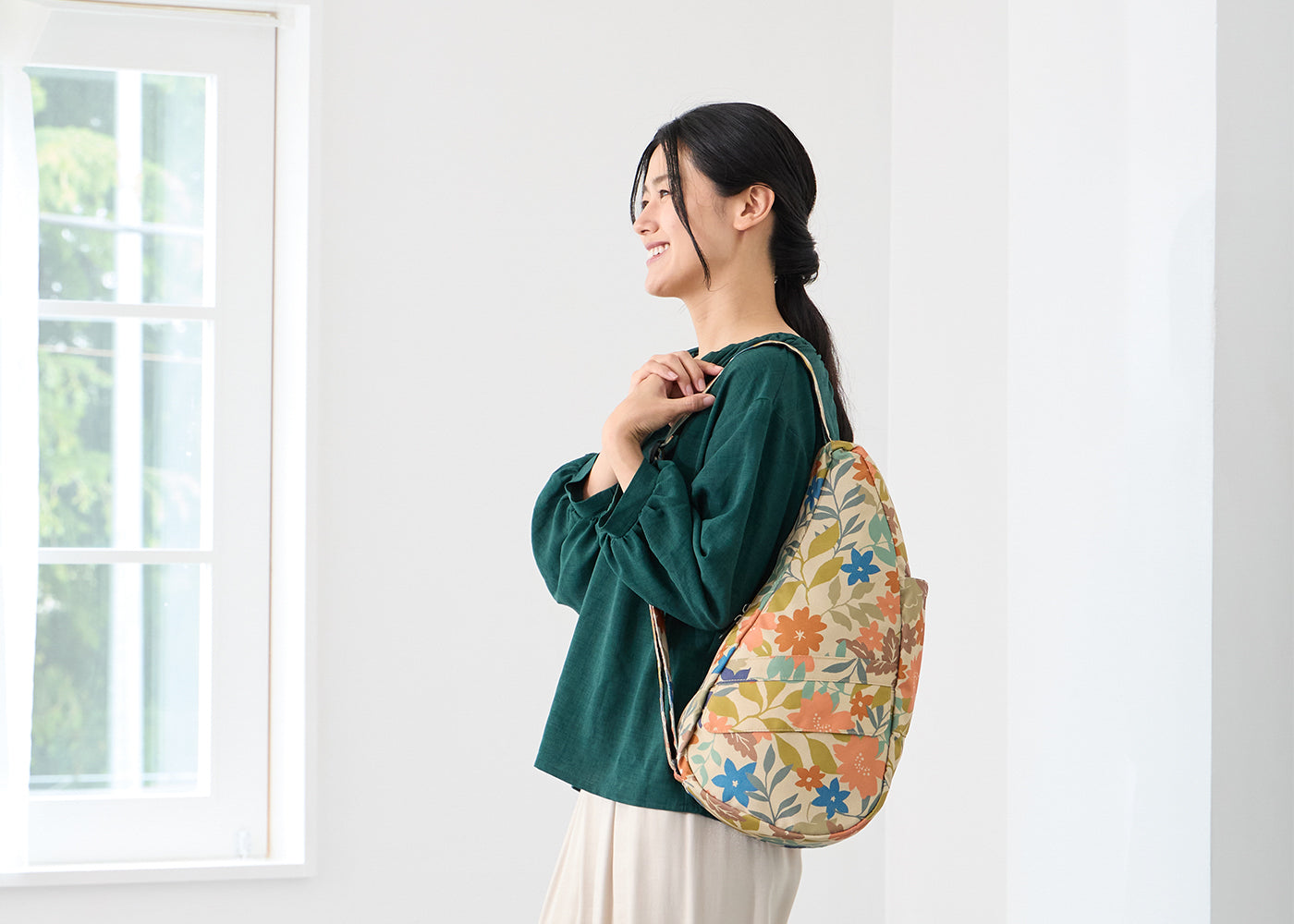 ヘルシーバックバッグ プリント Sサイズ フローラ1 - 軽量ショルダー