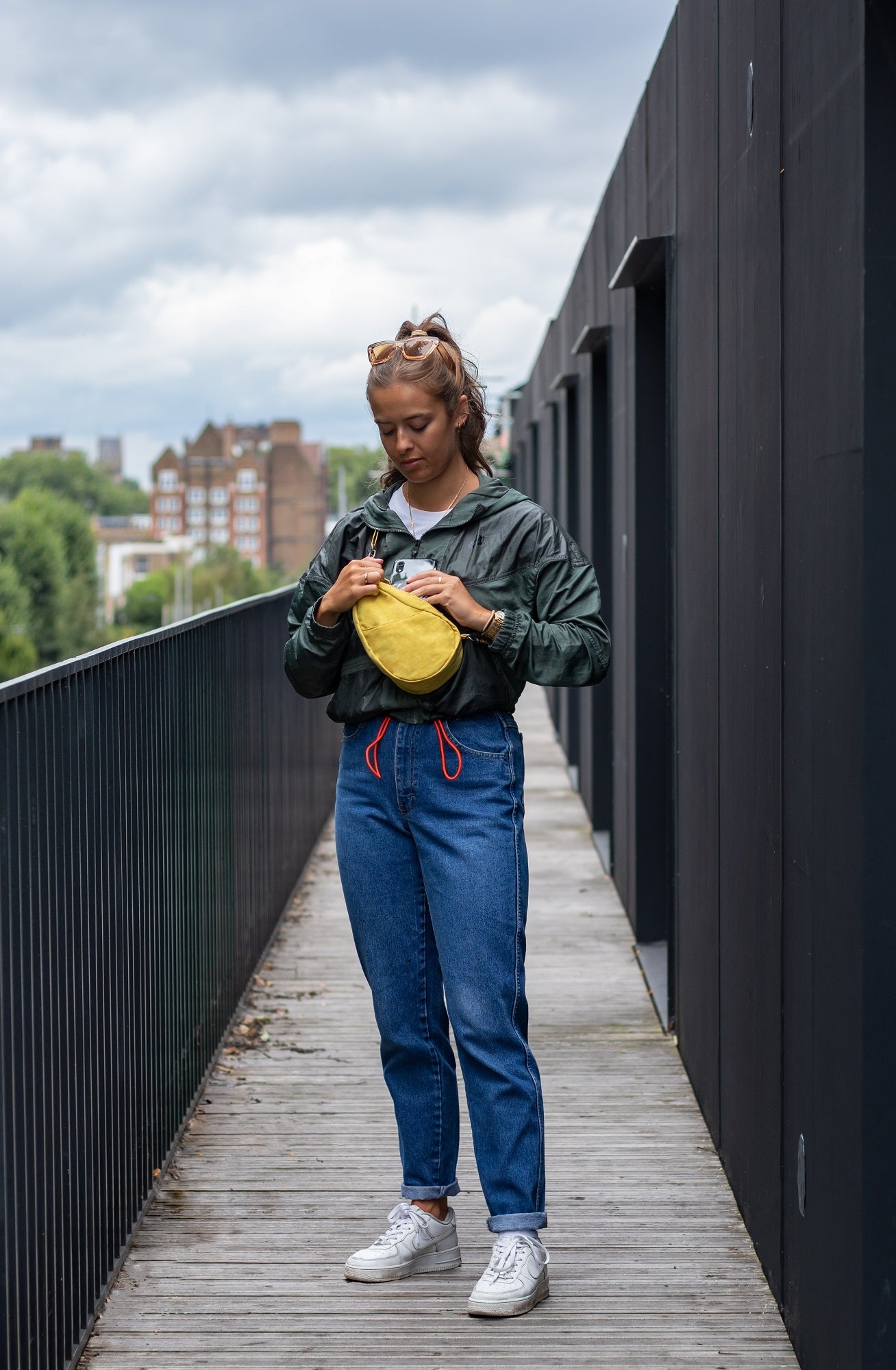 ヘルシーバックバッグ テクスチャードナイロン バッグレット ミネラルイエロー 2021SS NEW COLLECTION For Her LARGE BAGLETT TEXTURED NYLON YELLOW イエロー エキュート赤羽2208 コアクラシック テクスチャードナイロン テクスチャードナイロンラージバッグレット バッグレット ラージバッグレット 男性人気 配送希望日時指定不可