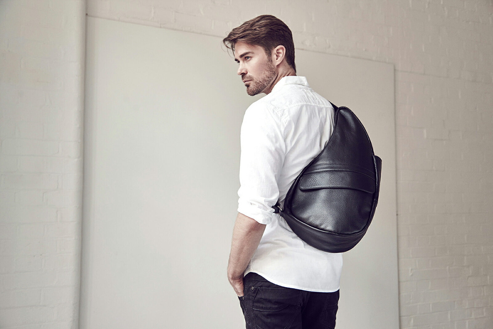 ヘルシーバックバッグ レザー Mサイズ ブラック 24SS BLACK eギフト対象 For Her For Him LEATHER M size Mサイズ ノベルティS以上 ラグジュアリー レザー レザーMサイズ